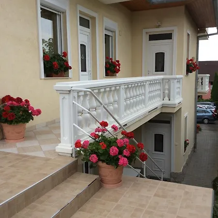 József House *