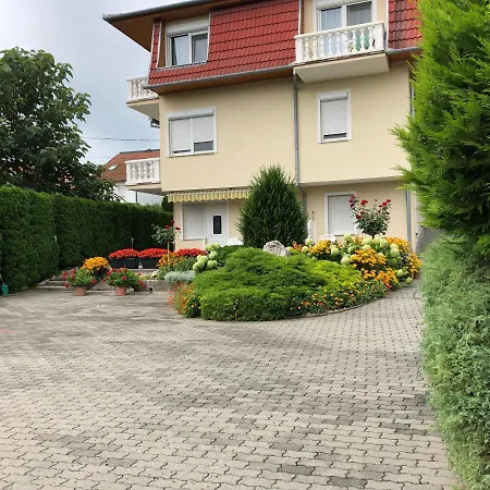 József House *