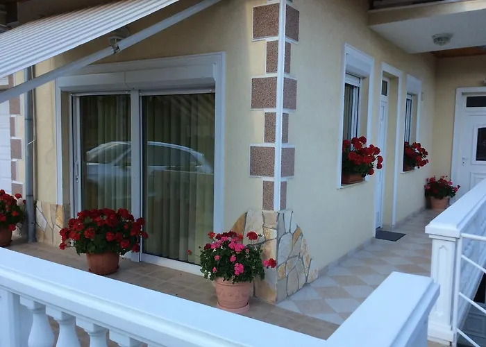 Jozsef House * זלקרוס